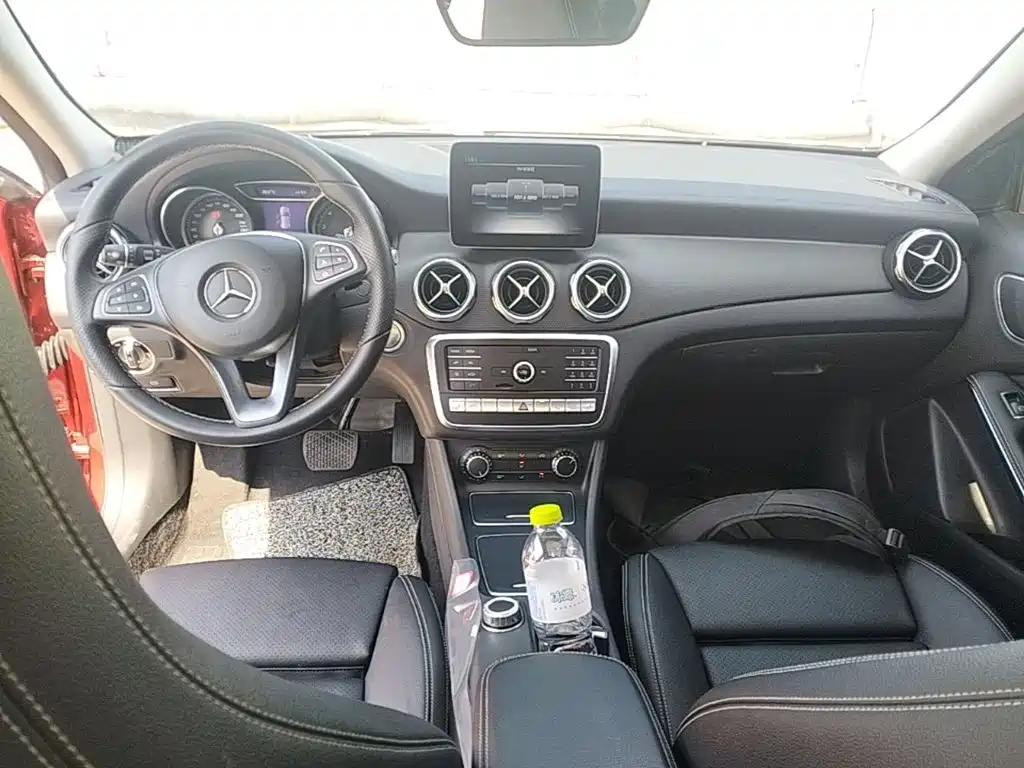 Mercedes-Benz GLA — миниатюра 10