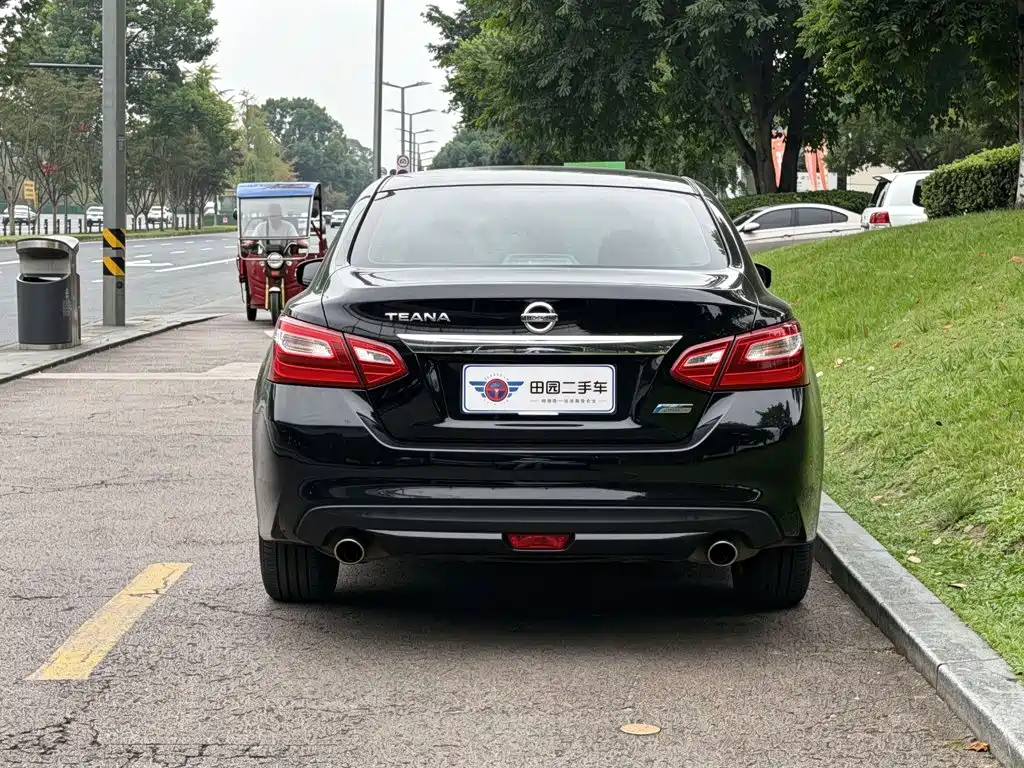 Nissan Teana — миниатюра 5
