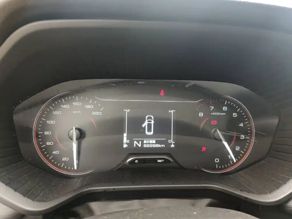 Wuling Jiachen — миниатюра 12