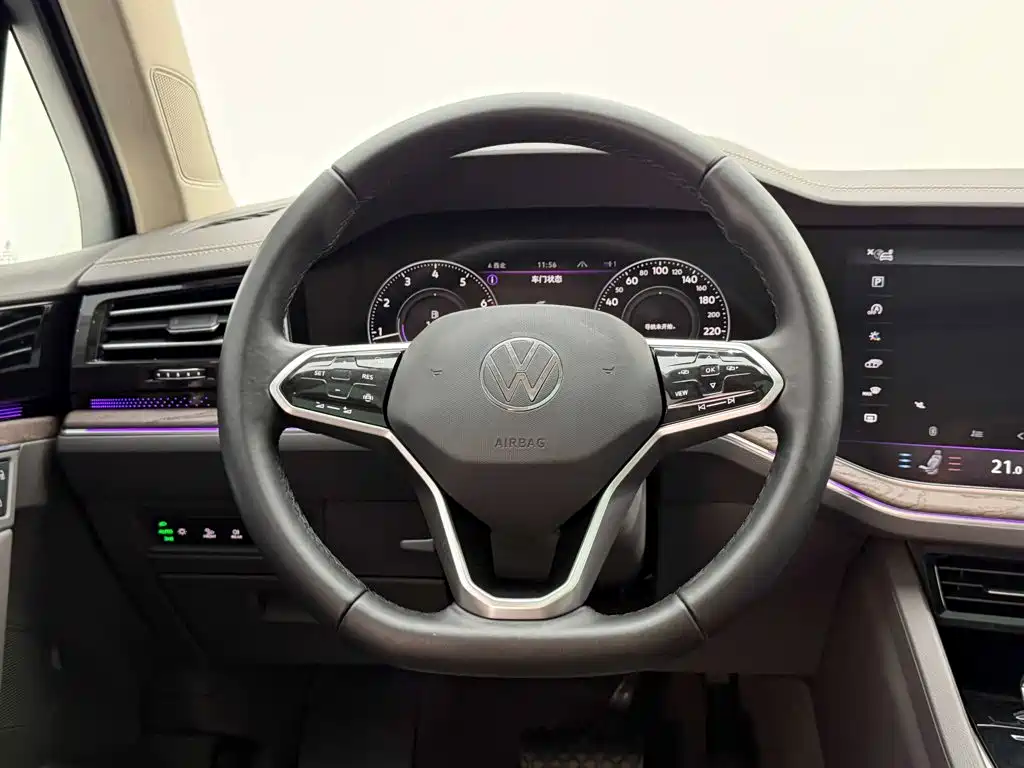 Volkswagen Touareg — миниатюра 14