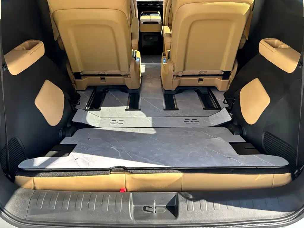 GAC Motor Trumpchi E8 PHEV — миниатюра 19
