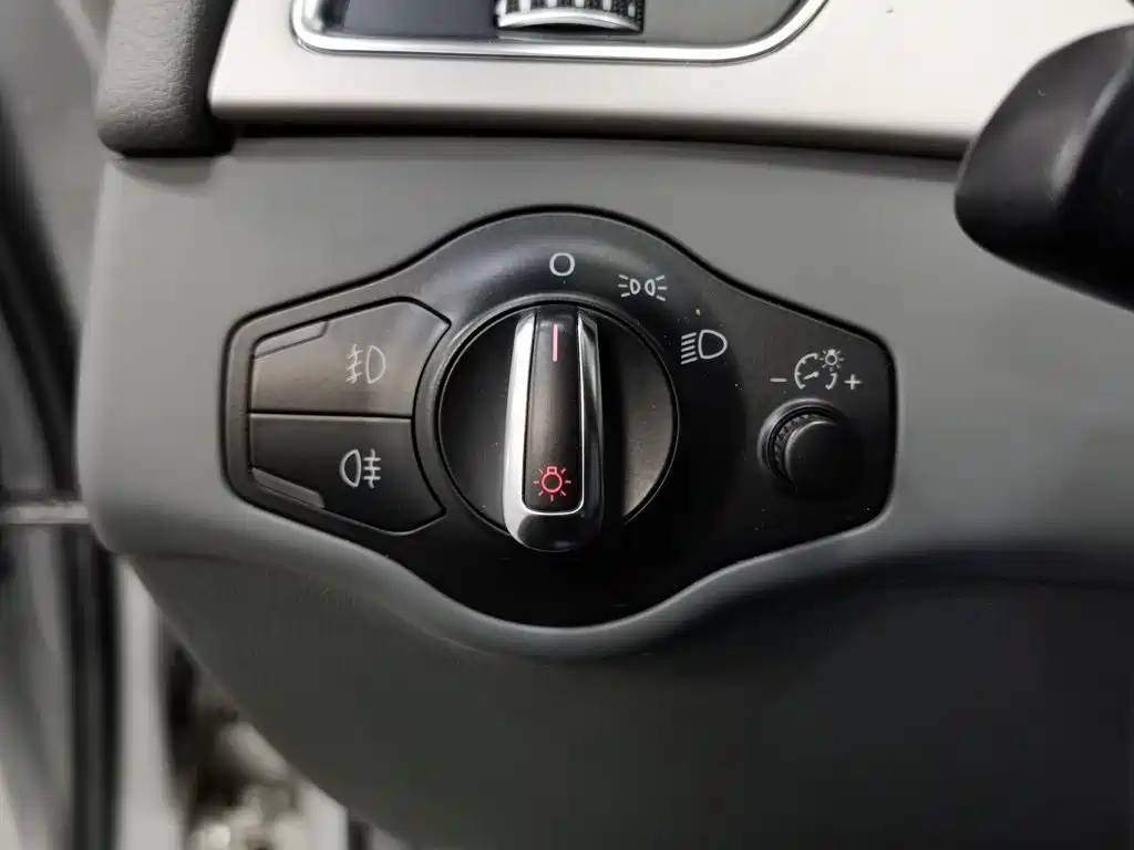 Audi A4L — миниатюра 21