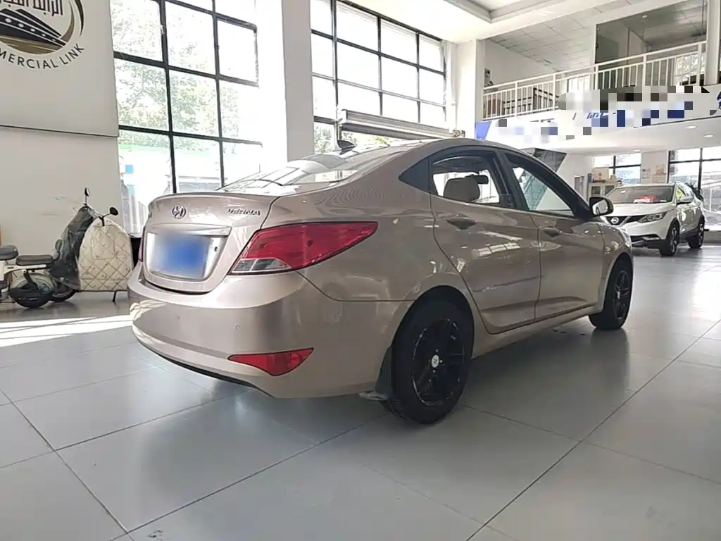 Hyundai Verna — миниатюра 7
