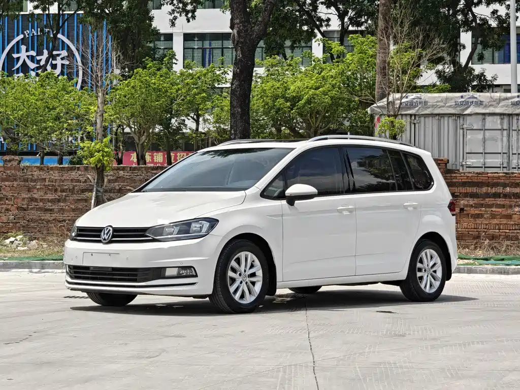 Купить Volkswagen Touran
