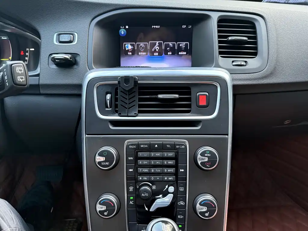 Volvo V60 — миниатюра 13