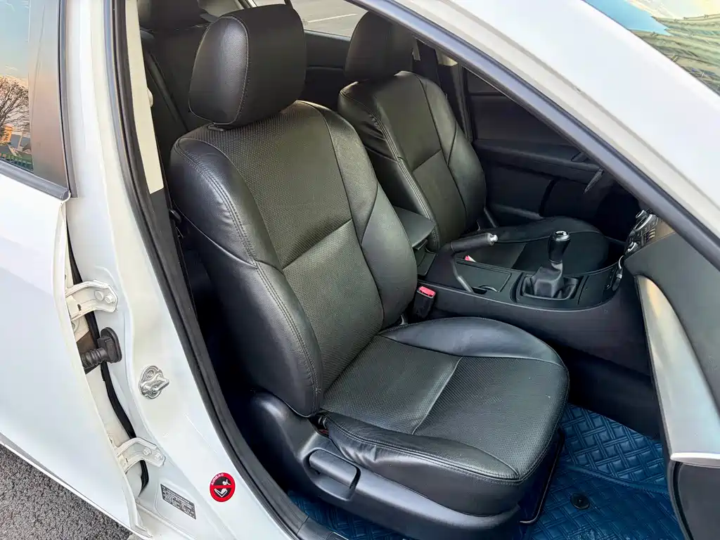 Mazda 3 Xingcheng — миниатюра 26
