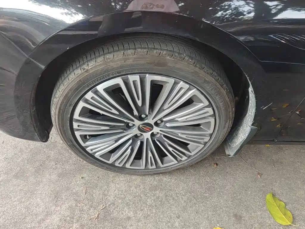 Hongqi Hongqi H5 — миниатюра 23
