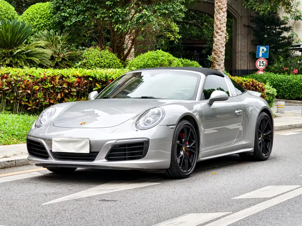 Porsche 911 2019