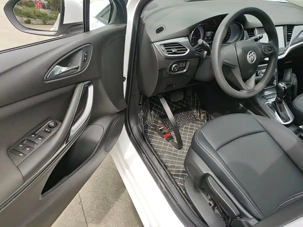 Buick Verano — миниатюра 16