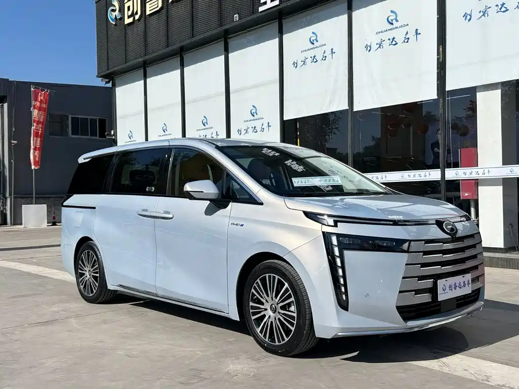 GAC Motor Trumpchi E8 PHEV — миниатюра 3