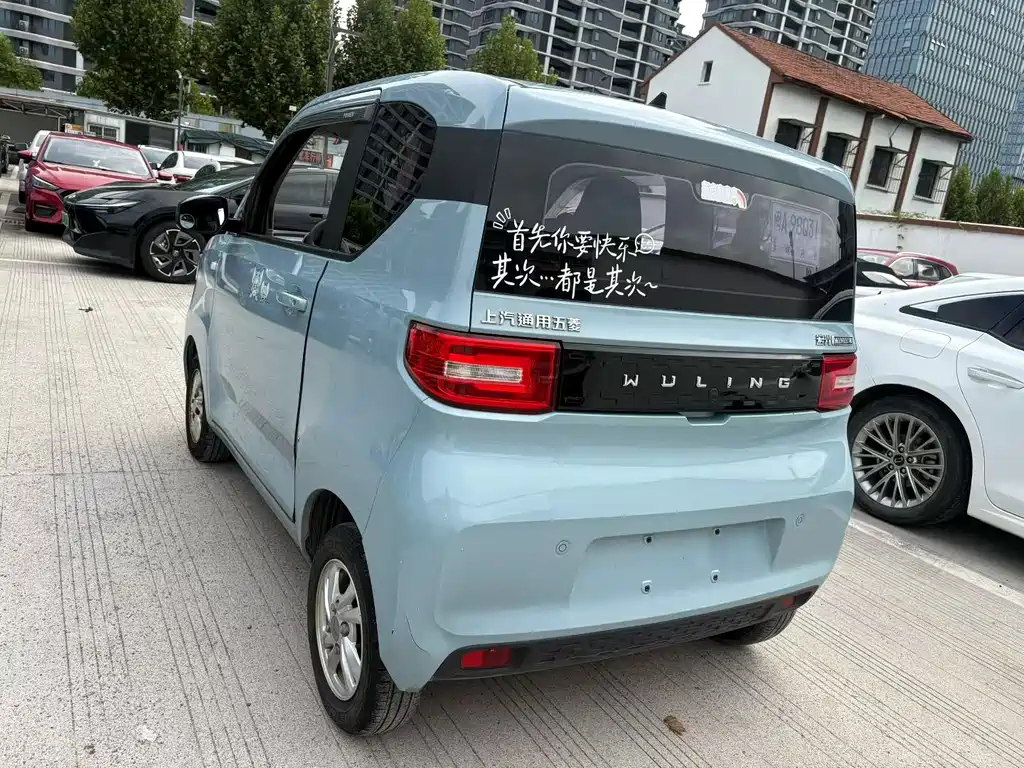 Wuling MINIEV — миниатюра 8