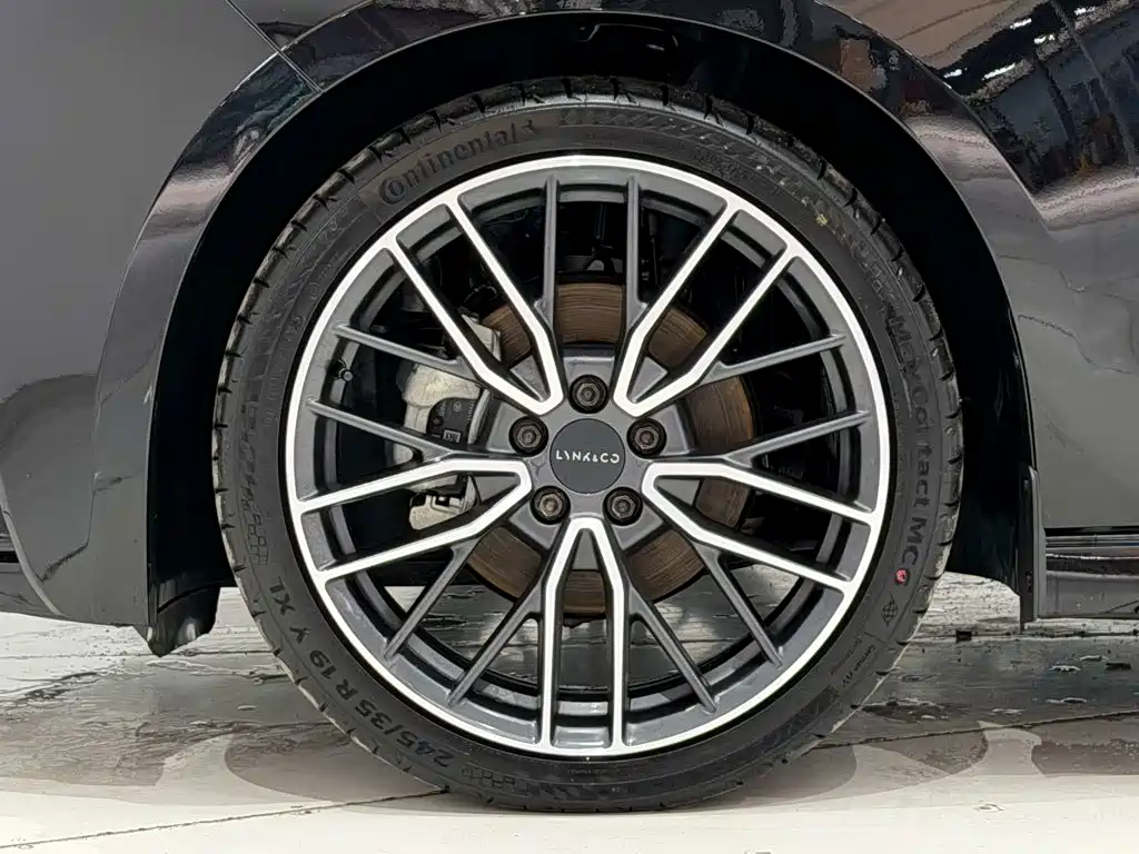 Lynk & Co 03 — миниатюра 11