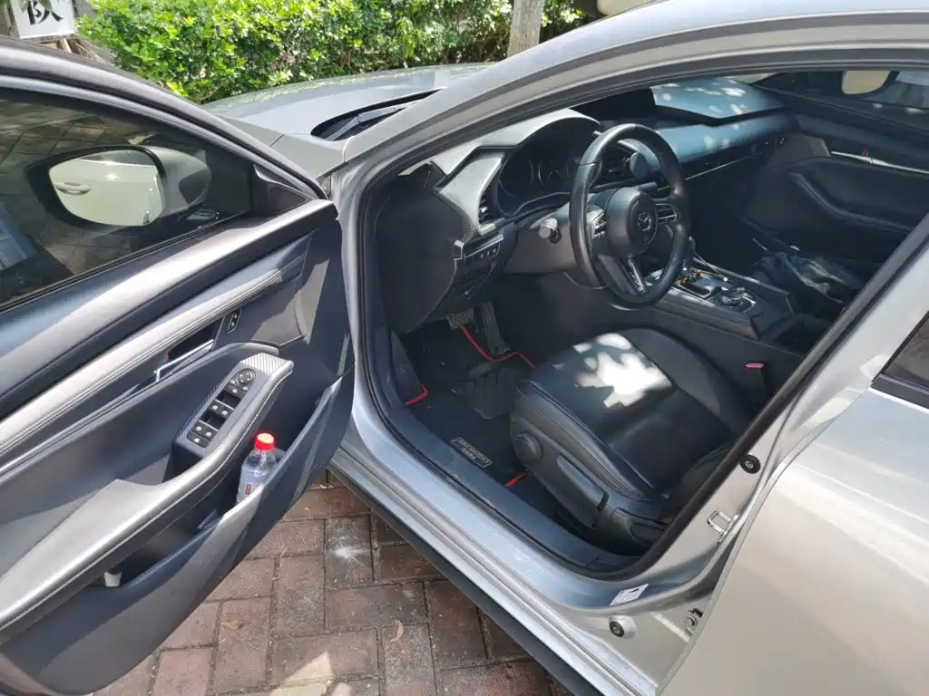 Mazda 3 Axela — миниатюра 12