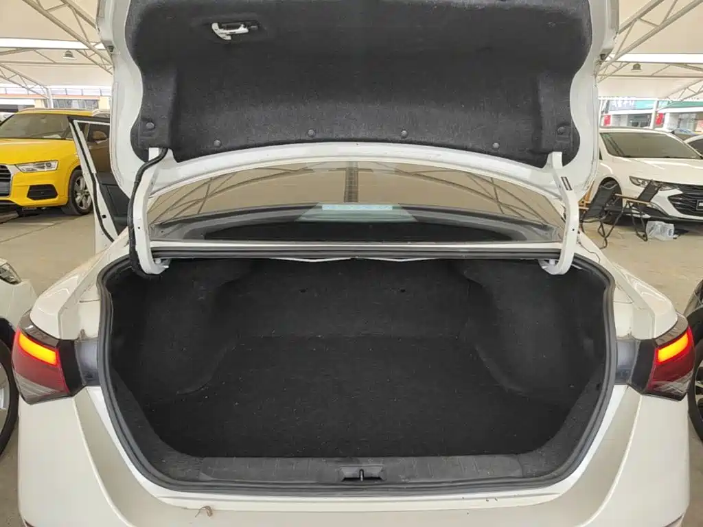 Nissan Sylphy — миниатюра 19