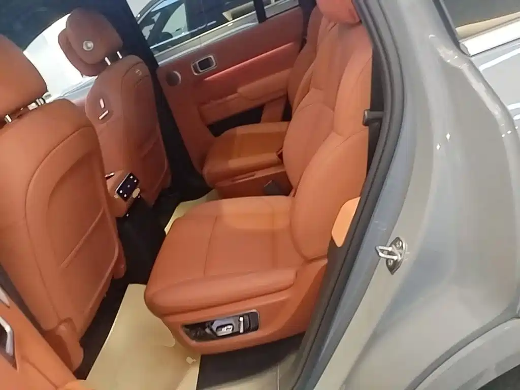 Li Auto Li L8 — миниатюра 17