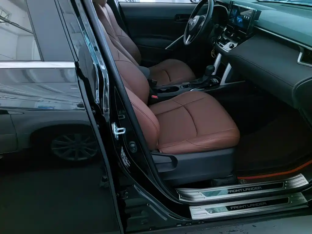 Toyota Frontlander — миниатюра 25