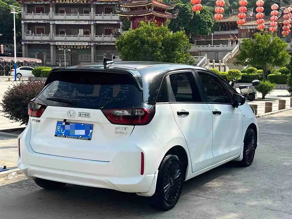 Honda Fit — миниатюра 6