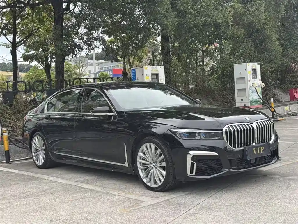 BMW 7 SERIES