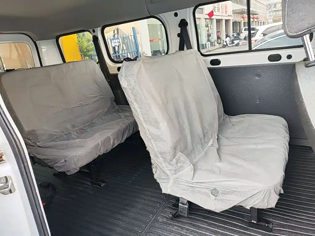 Wuling Yangguang — миниатюра 17