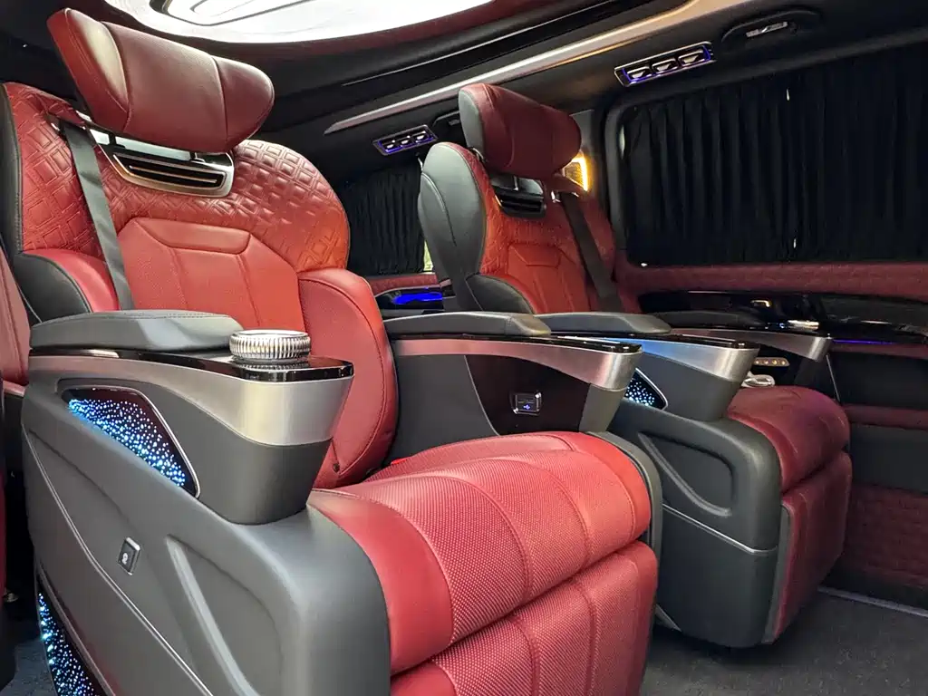 Mercedes-Benz Vito 2024 2.0T 7 мест