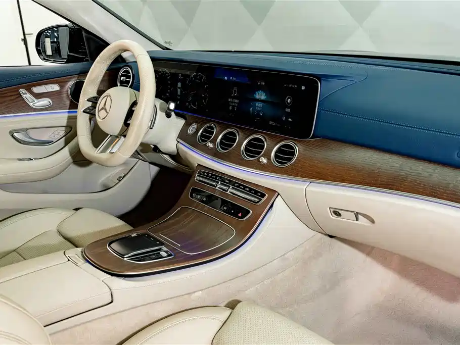 Mercedes-Benz E-Class — миниатюра 17