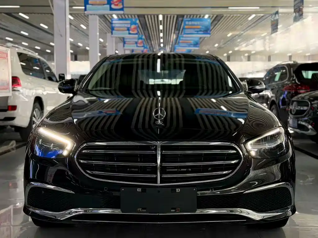 Mercedes-Benz E-Class — миниатюра 2