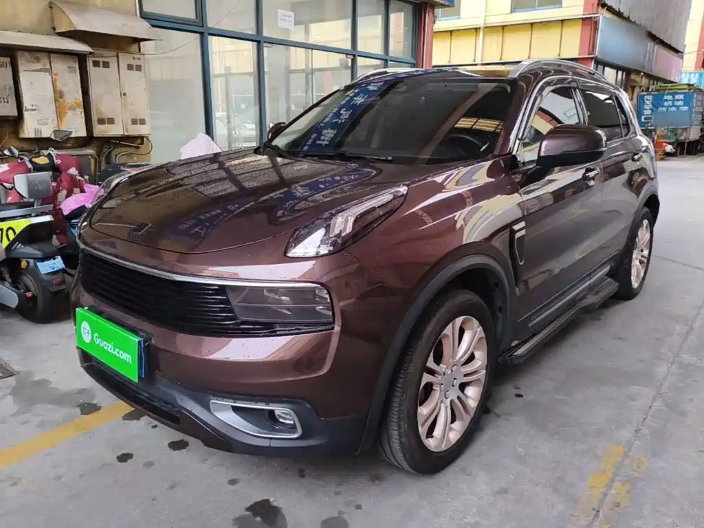 Lynk & Co 01