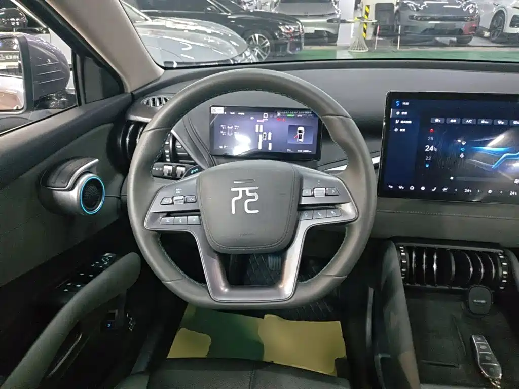BYD Yuan Plus — миниатюра 11