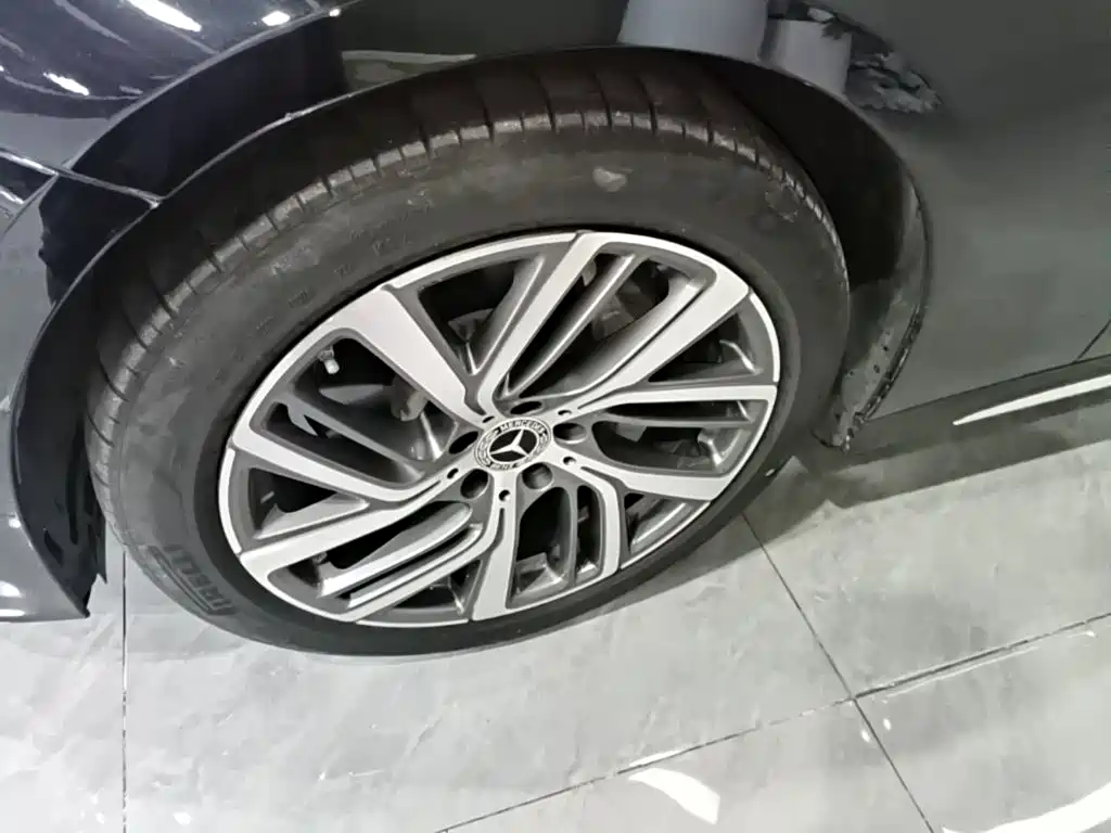 Mercedes-Benz E-Class — миниатюра 23