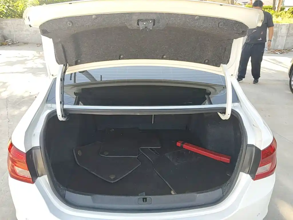 Buick Excelle — миниатюра 19