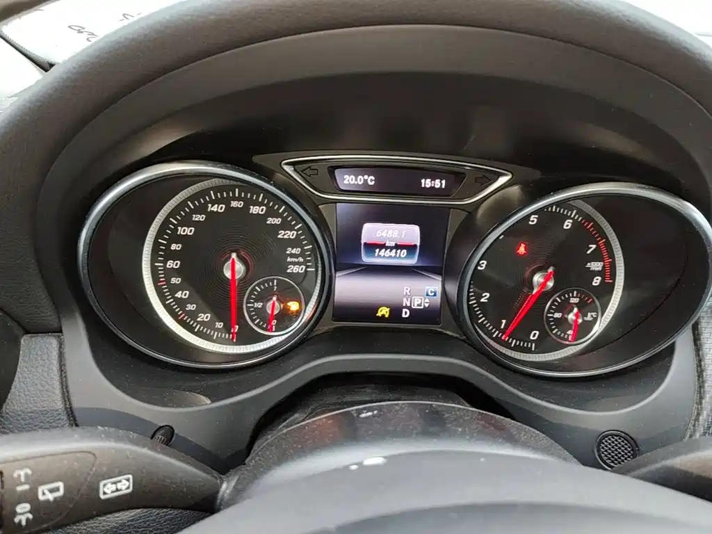 Mercedes-Benz GLA — миниатюра 12