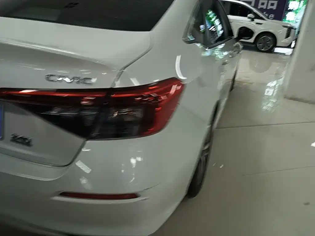 Honda Civic — миниатюра 8