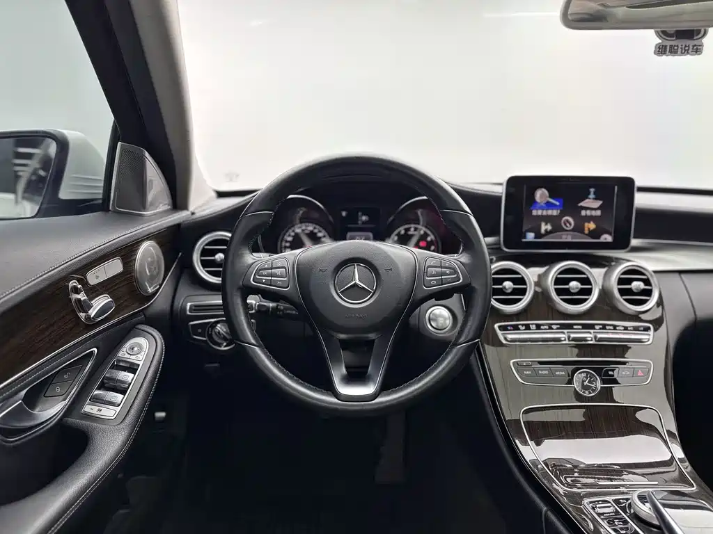 Mercedes-Benz C-Class — миниатюра 12