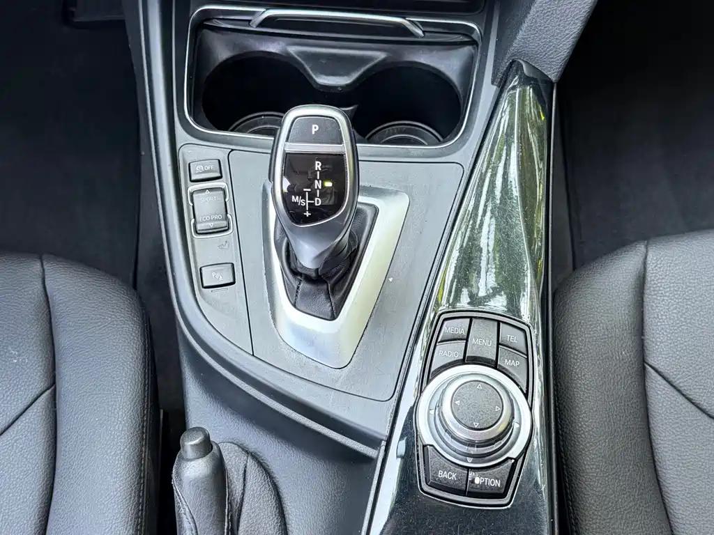 BMW 3 Series — миниатюра 12