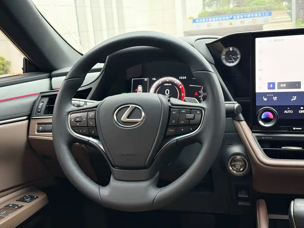 Lexus ES — миниатюра 14