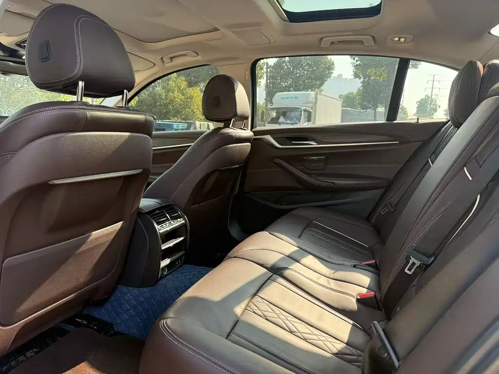 BMW 5 SERIES NEW ENERGY