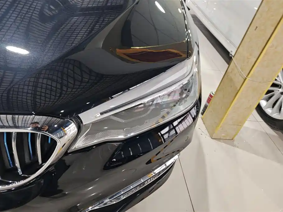 BMW 5 SERIES NEW ENERGY