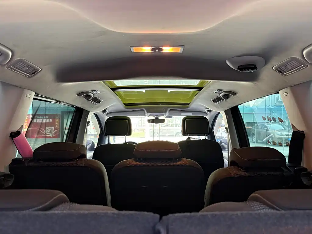 Volkswagen Sharan — миниатюра 11