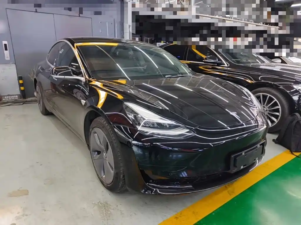 Tesla Model 3 — миниатюра 4