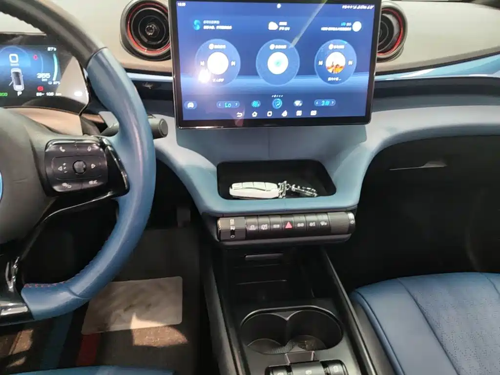 BYD Dolphin — миниатюра 13