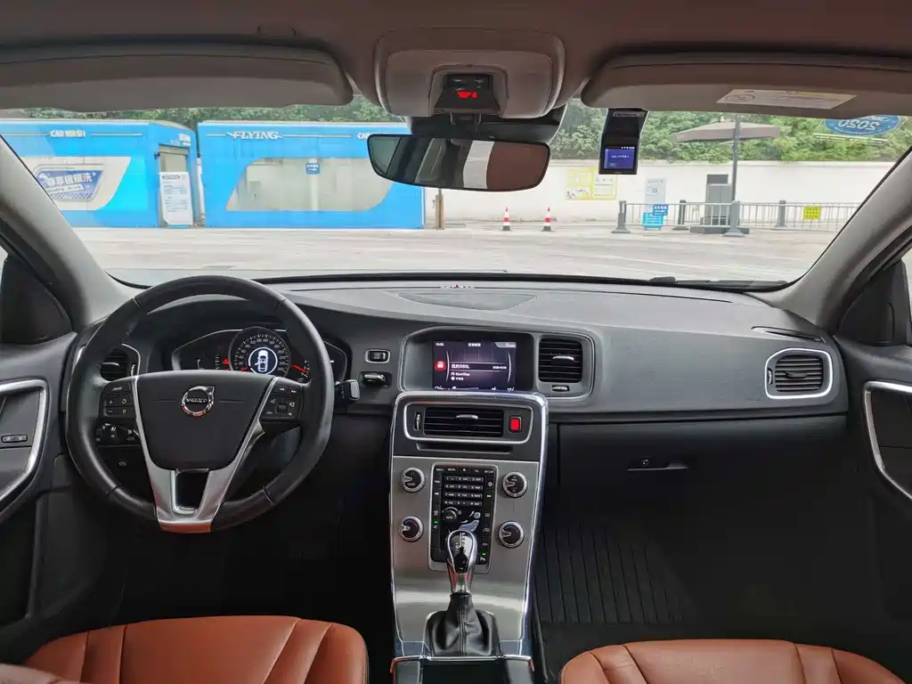 Volvo S60 — миниатюра 9