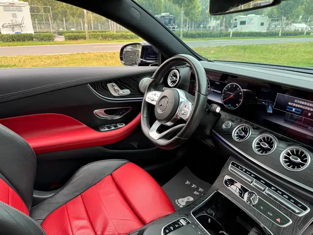 Mercedes-Benz E-Class (Import) — миниатюра 11