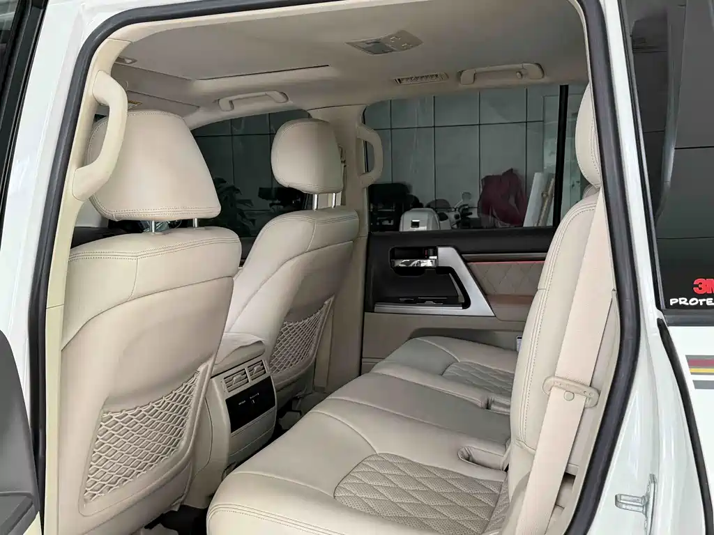 Toyota Land Cruiser — миниатюра 5