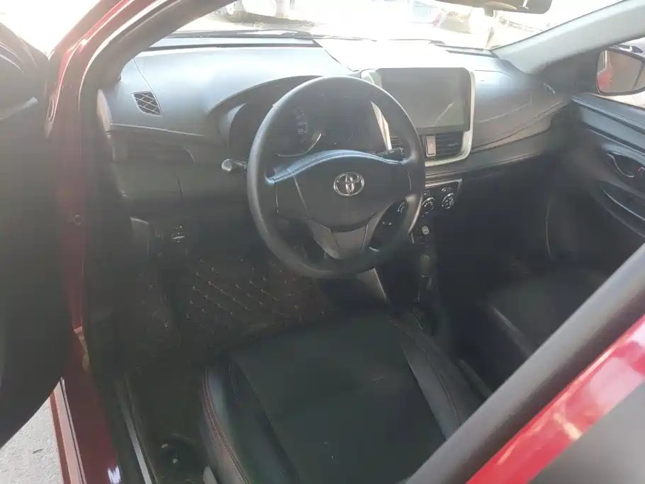 Toyota Yaris L — миниатюра 12
