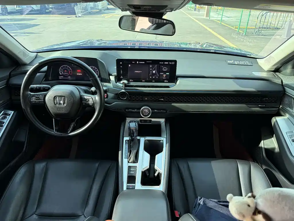 Honda Accord — миниатюра 10