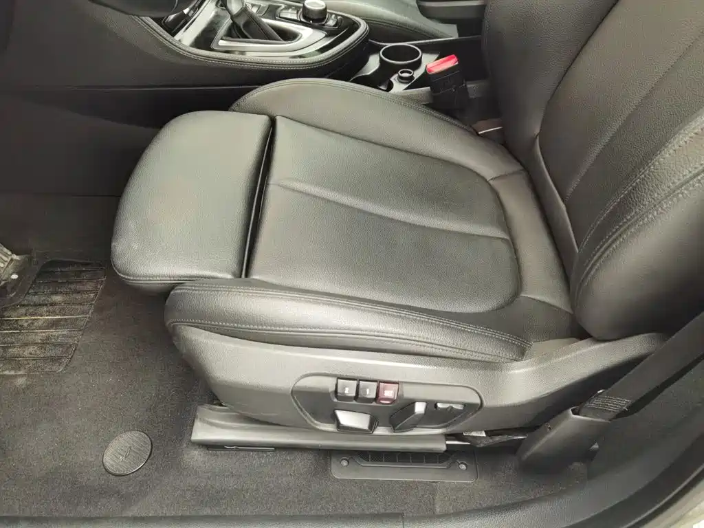 BMW 2 Series Active Tourer — миниатюра 20