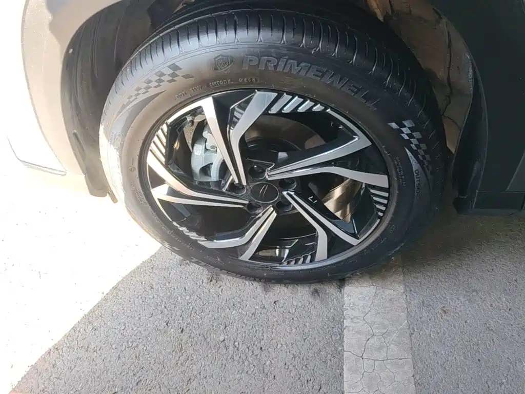 Geely Boyue — миниатюра 23
