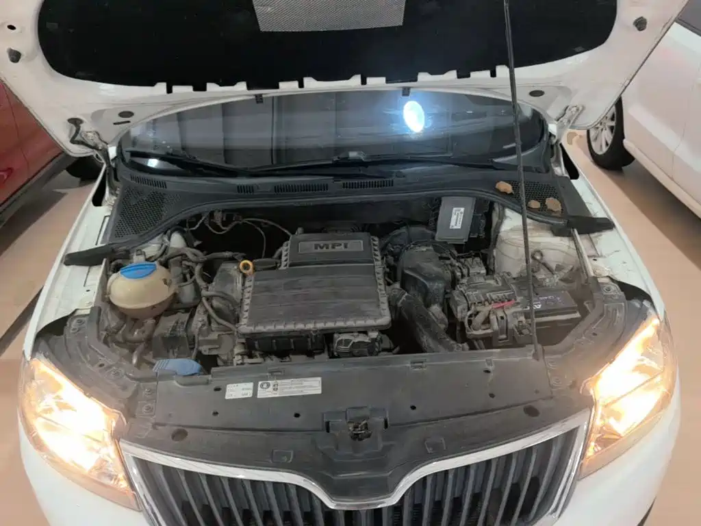 Skoda Rapid Spaceback — миниатюра 20