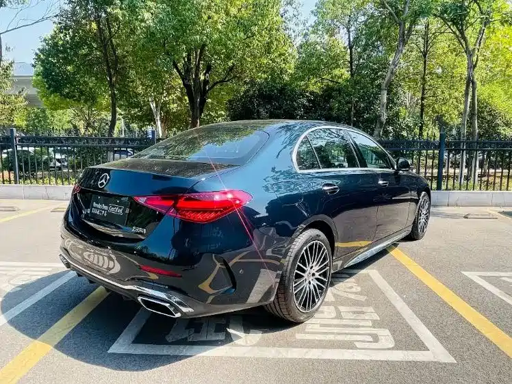 Mercedes-Benz C-Class — миниатюра 3
