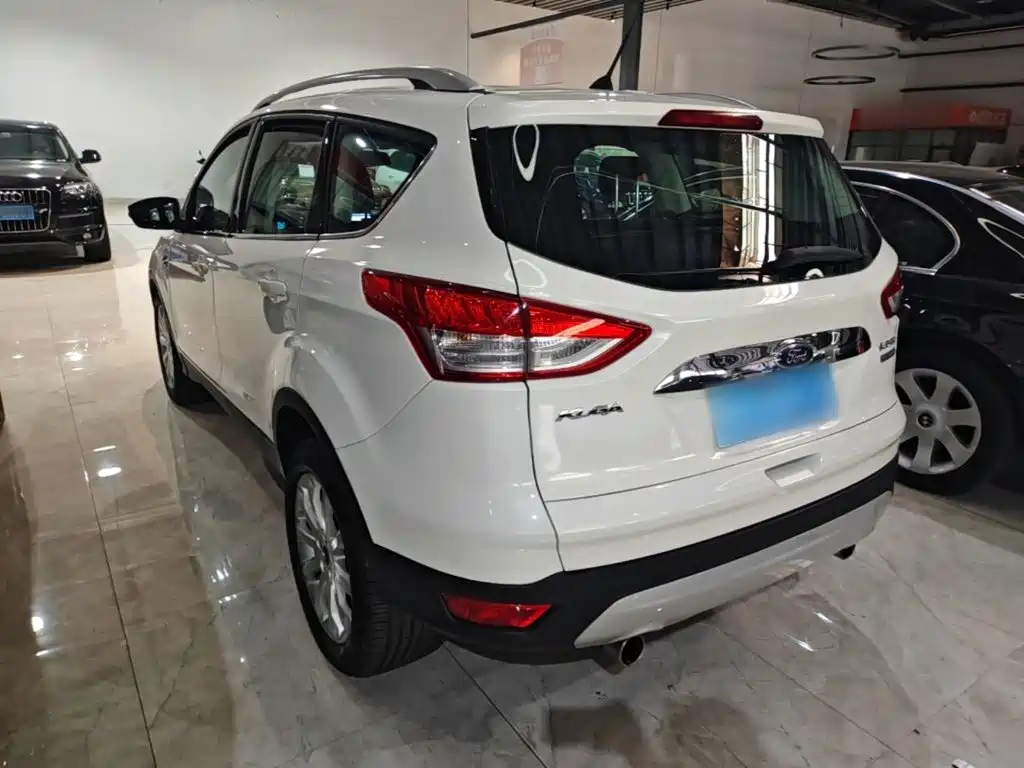 Ford Kuga — миниатюра 5